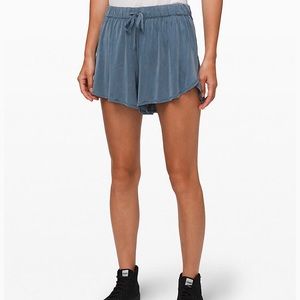 Lululemon Flow In Elegance Short 4.5”